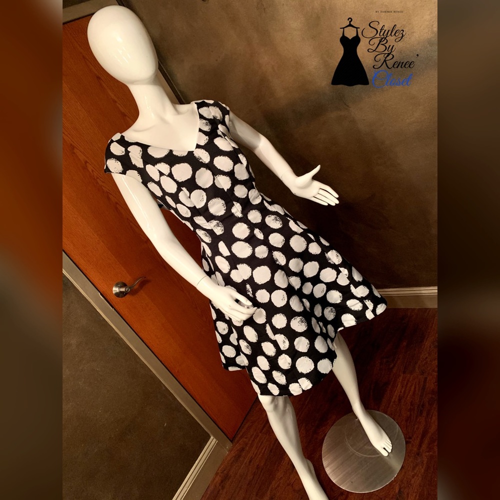 Sleeveless Polka Dot Fit & Flare Pocket Dress